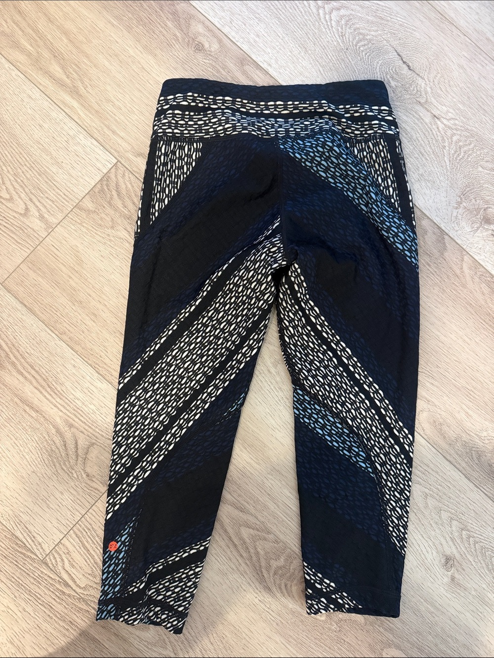 Vimmia Small Navy & Black Textured leggings - Picture 3 of 4